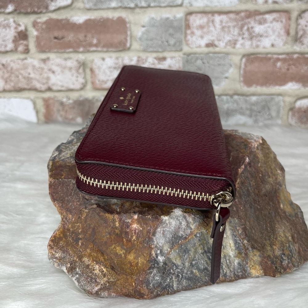 COPY - Kate Spade Wallet - Picture 3 of 11